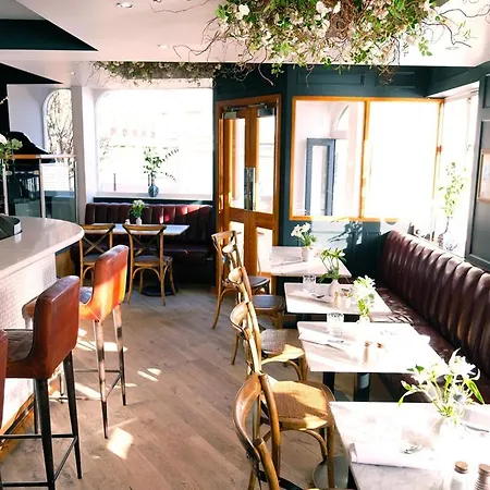 The Marine & Restaurant Whitby