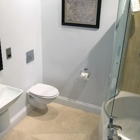 Hotel The Marine & Restaurant