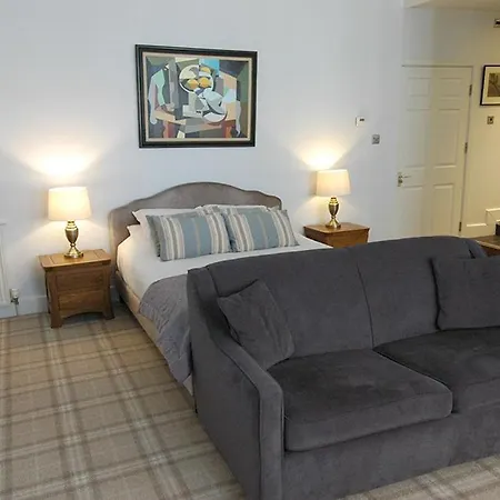 The Marine & Restaurant 惠特比