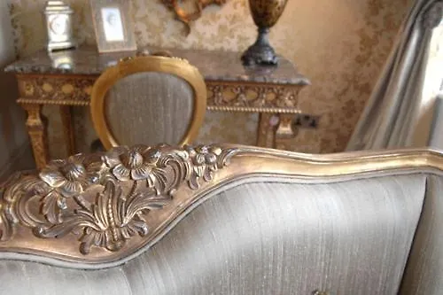 The Marine & Restaurant 惠特比